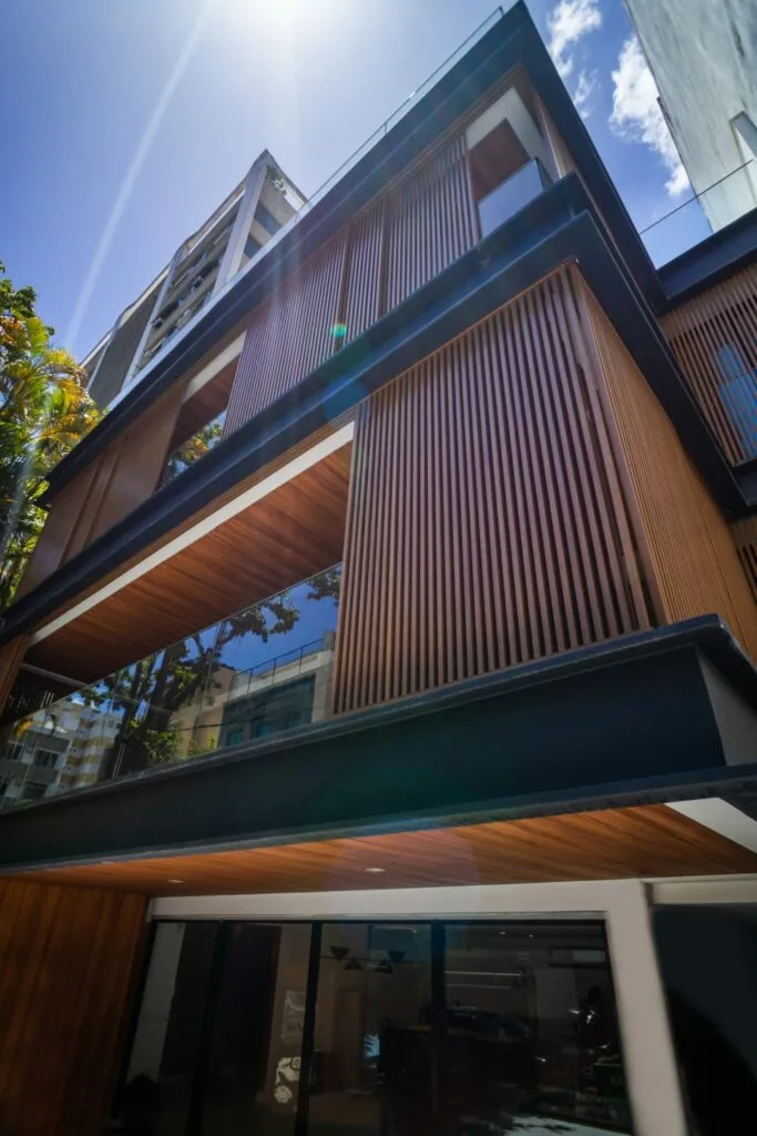 Five Lagoa Premium Houses