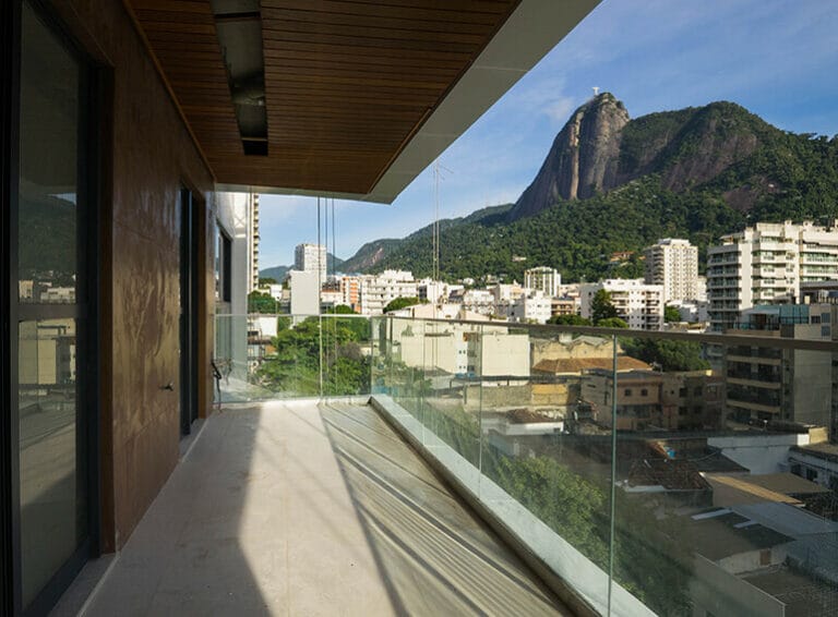 Pinheiro Guimarães 75