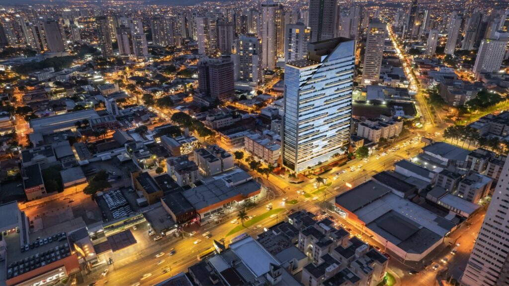 Wide Praça do Sol